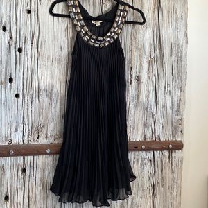 🔥 5/$25 Forever 21 size small black dress